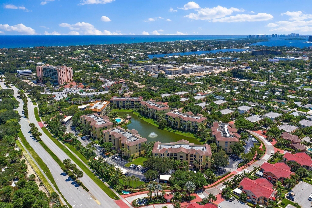 700 Uno Lago Drive - Photo 44