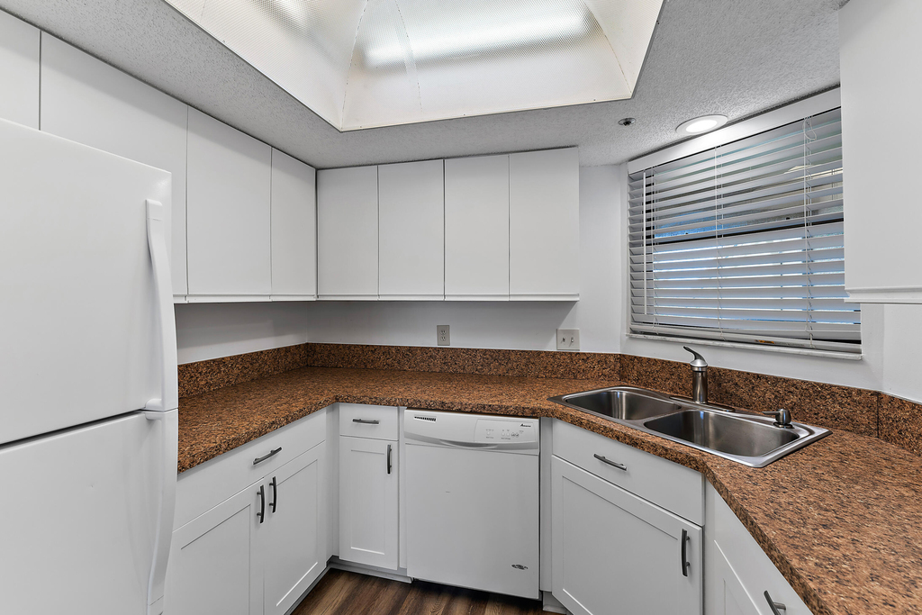 700 Uno Lago Drive - Photo 52