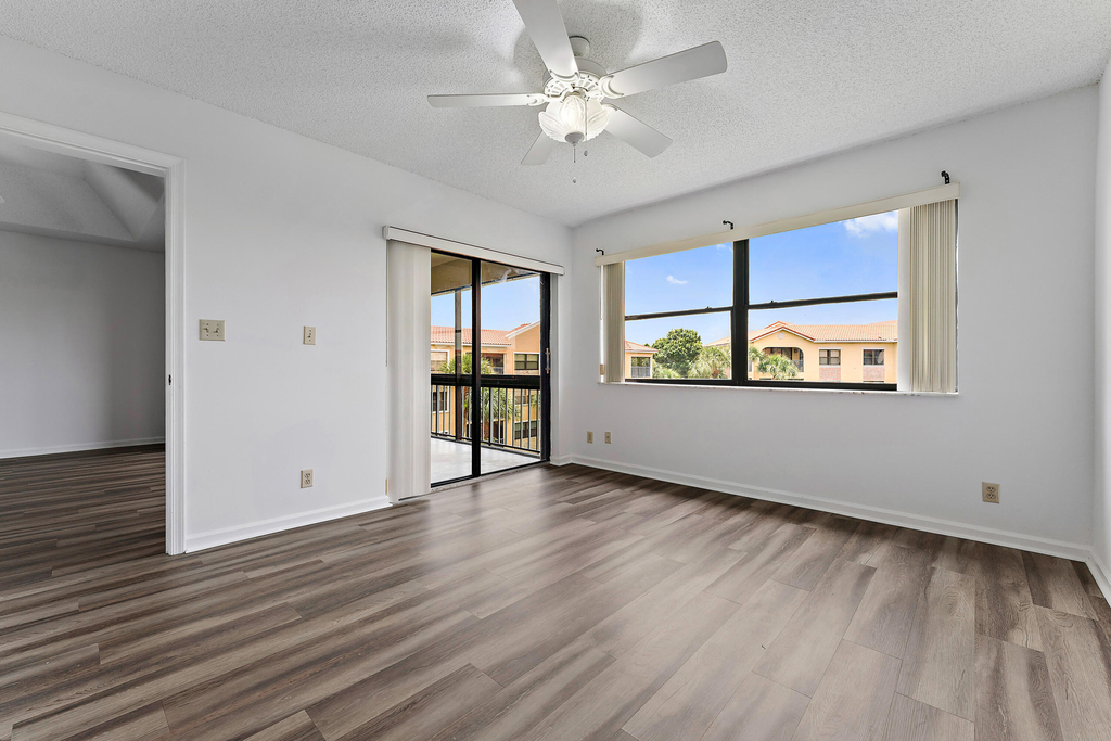 700 Uno Lago Drive - Photo 65