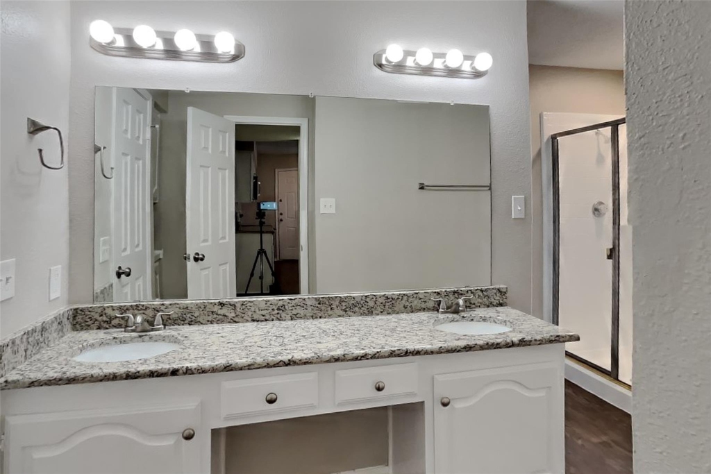 425 Kent Drive - Photo 6