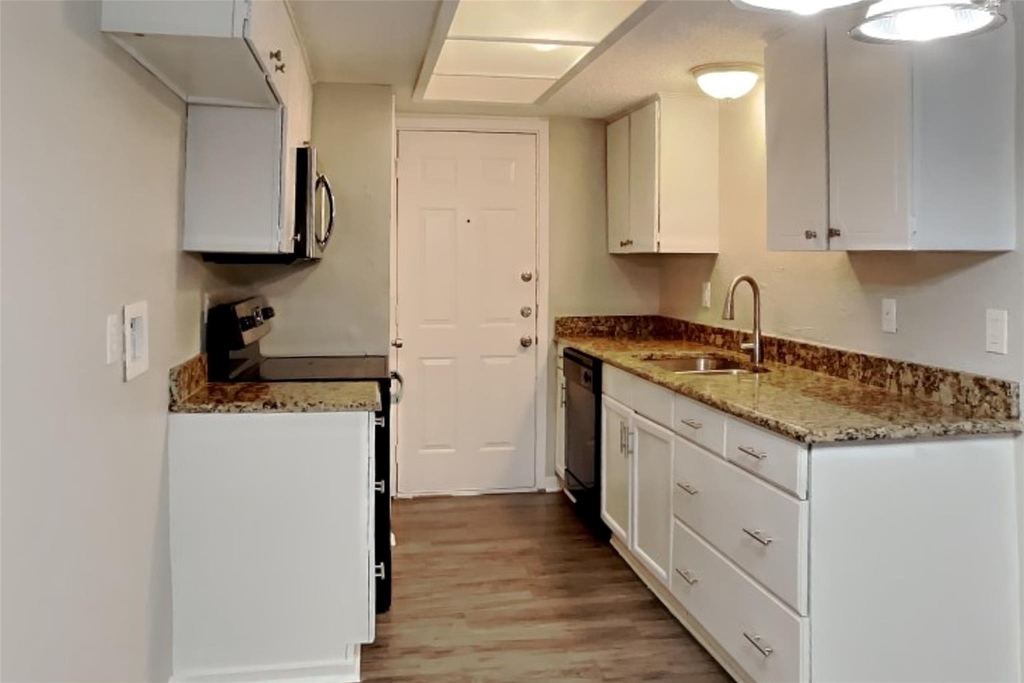 1558 Town Bluff Street - Photo 4