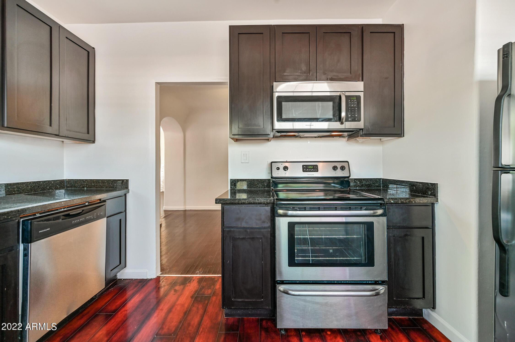 3949 E Earll Drive - Photo 10