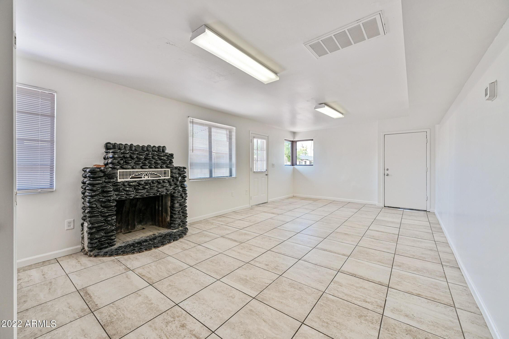 3949 E Earll Drive - Photo 13