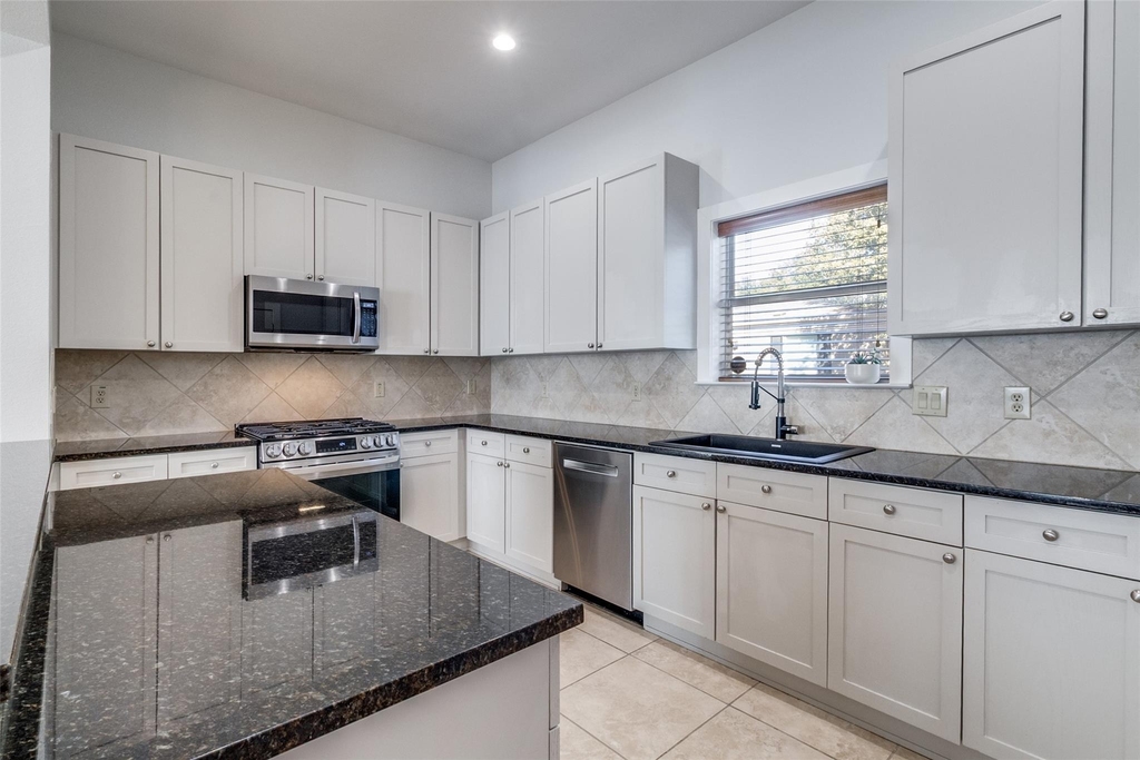 4830 Cedar Springs Road - Photo 2