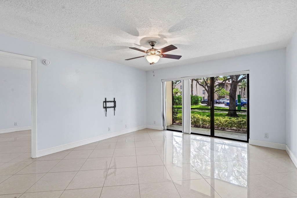 204 Foxtail Drive - Photo 4