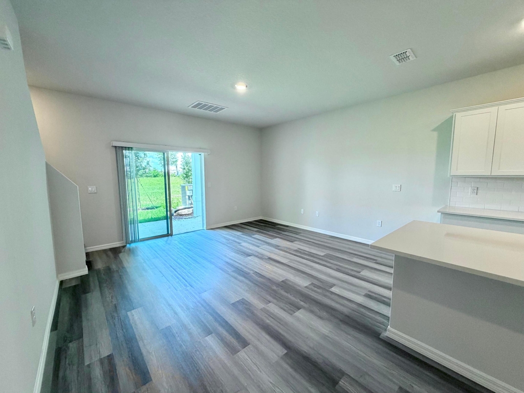 12813 Sw Forli Way - Photo 6