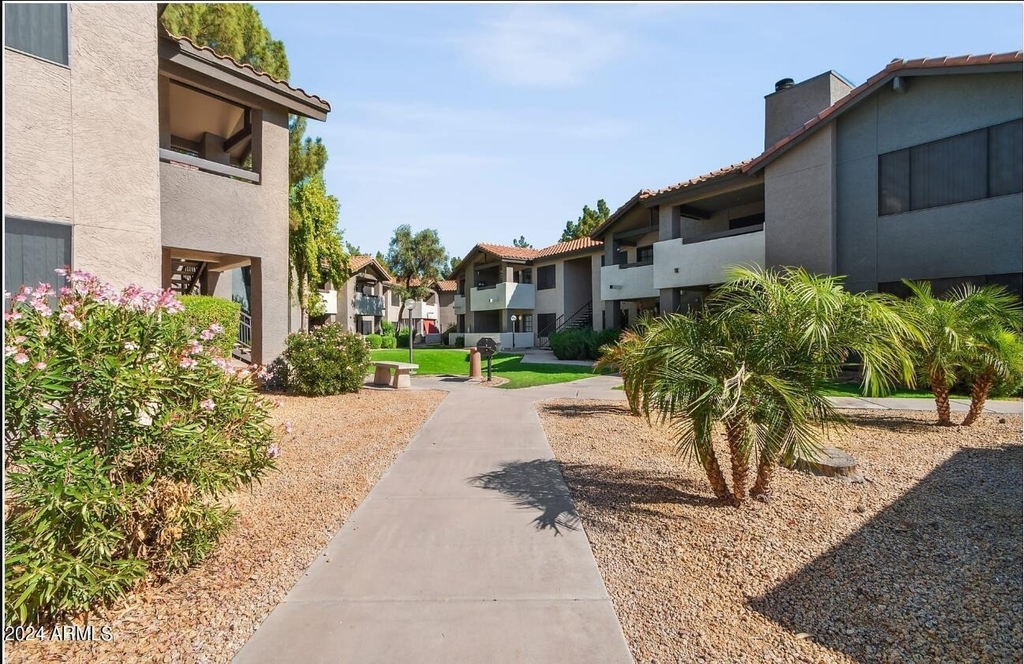 4909 W Joshua Boulevard - Photo 0