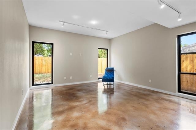 957 Woods Avenue - Photo 8