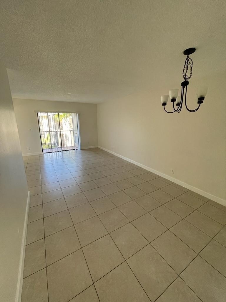 6844 Palmetto Circle S - Photo 12