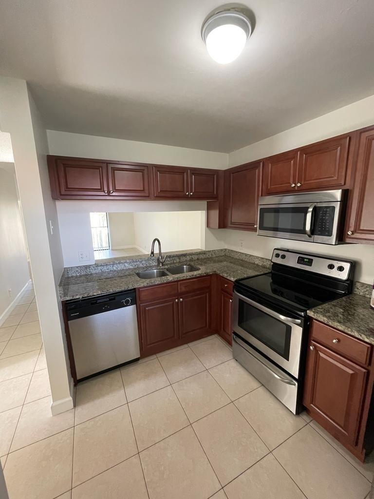 6844 Palmetto Circle S - Photo 5