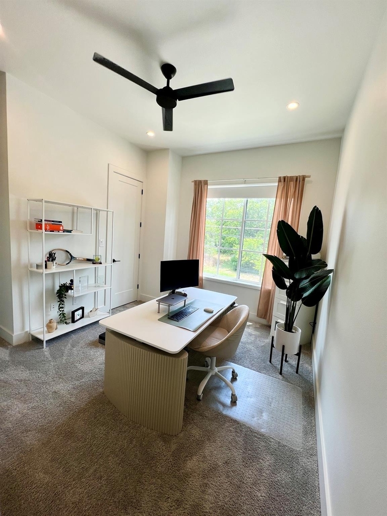 2407 Crossman Avenue - Photo 17