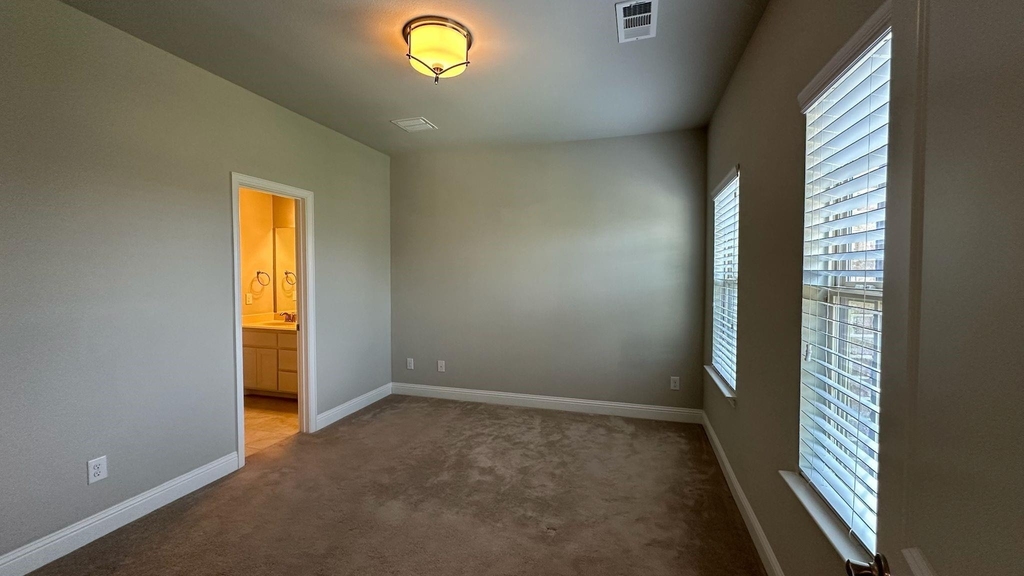 8533 Pine Valley Drive - Photo 20