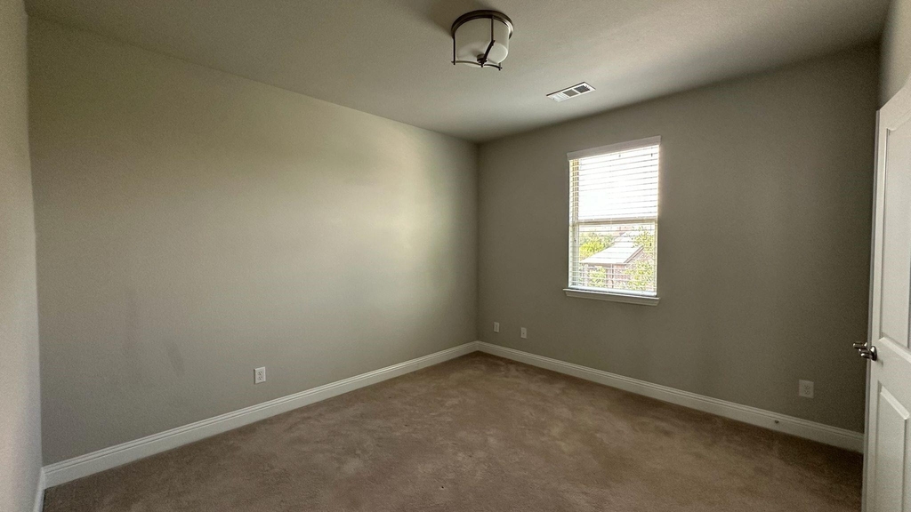 8533 Pine Valley Drive - Photo 18