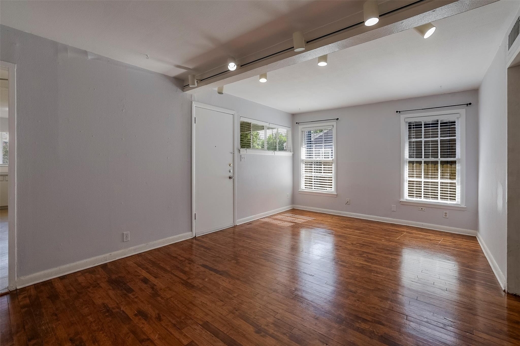 3931 Dexter Avenue - Photo 4