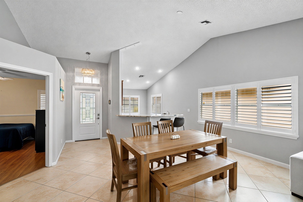 3703 S Lancewood Place - Photo 4