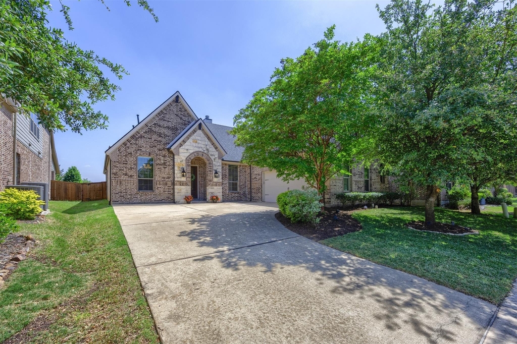 1336 Grassland - Photo 0