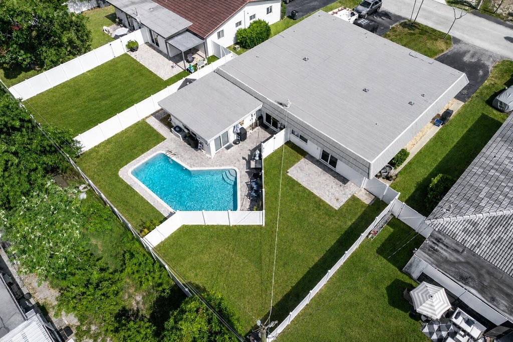 231 Sw 6th Street - Photo 3