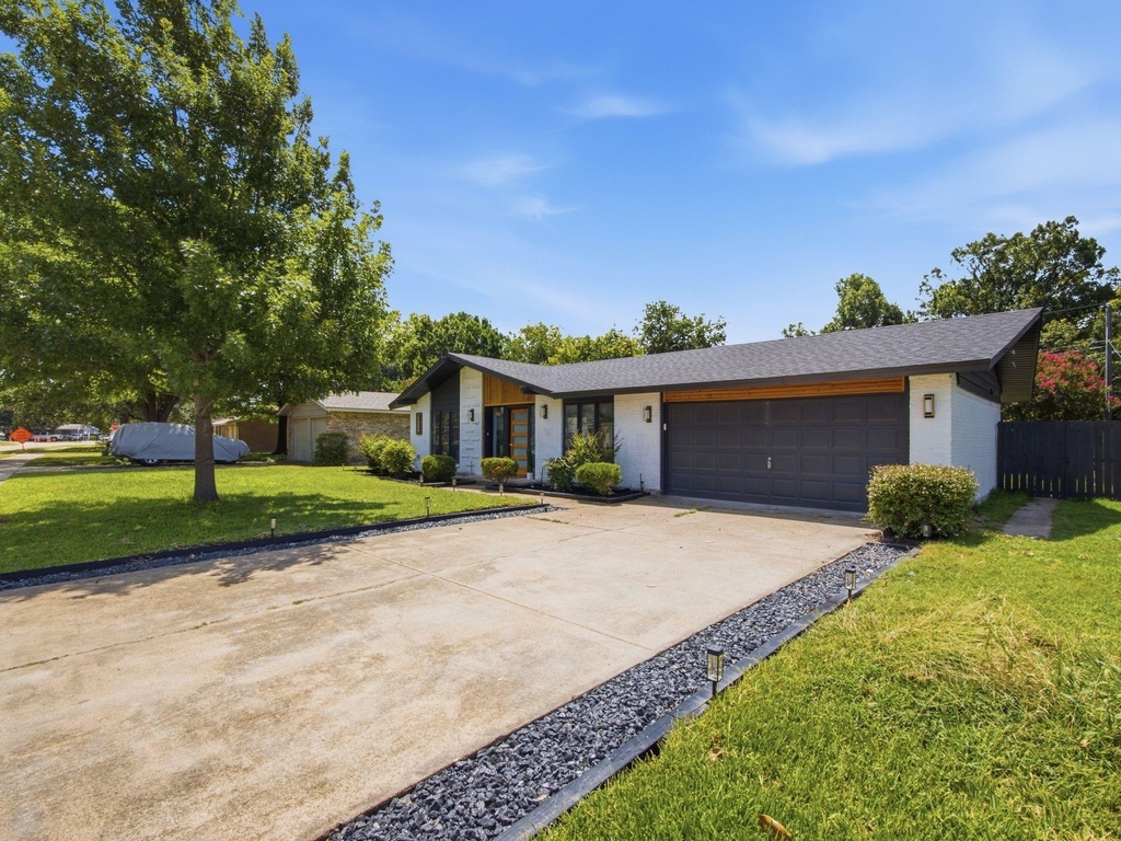 11348 Carissa Drive - Photo 1
