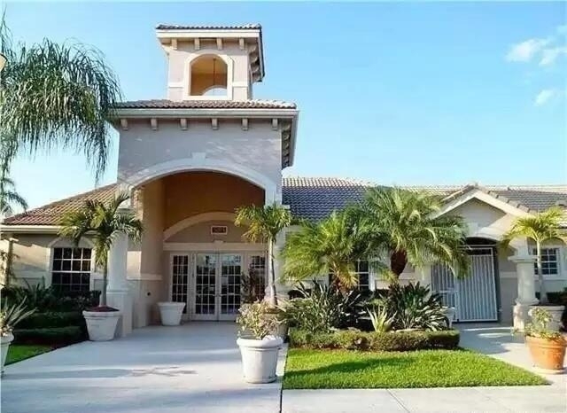 5021 N Wiles Road - Photo 2