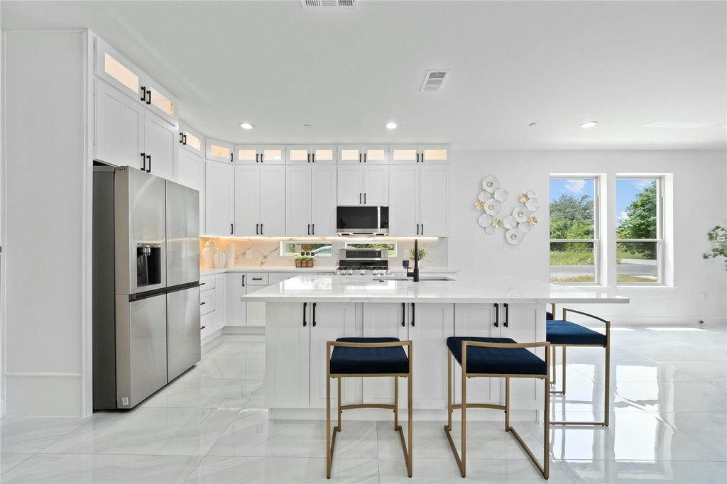 6141 Sachse Street - Photo 3
