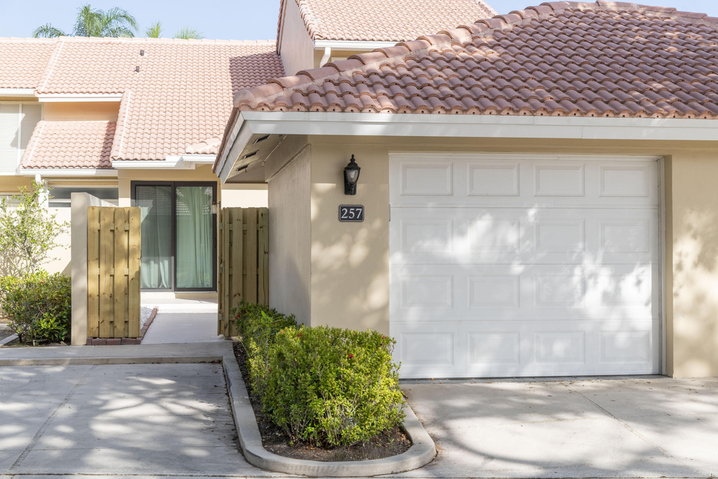 257 Old Meadow Way - Photo 3