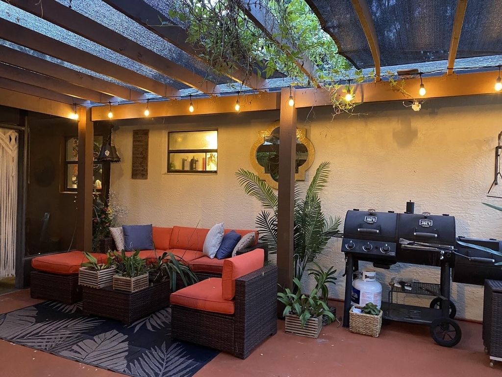 17354 68th Street N - Photo 1