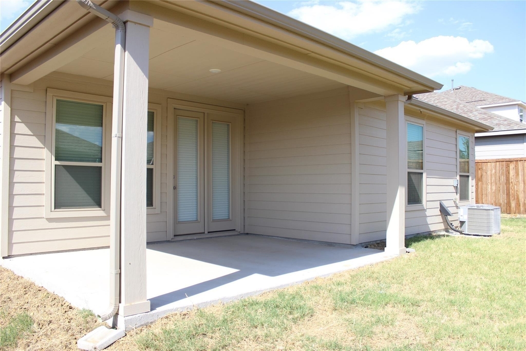 1012 West Drive - Photo 18