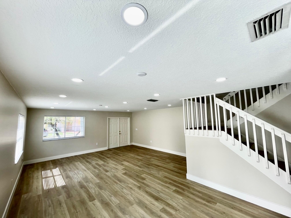 12149 Nw 34th Street - Photo 4