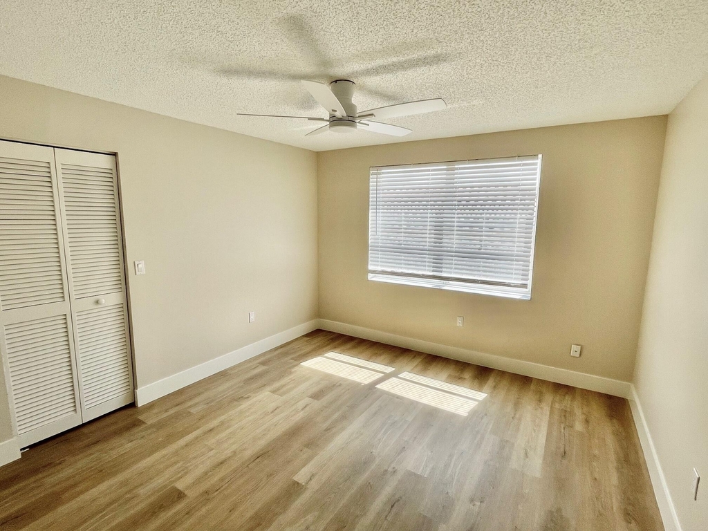 12149 Nw 34th Street - Photo 16