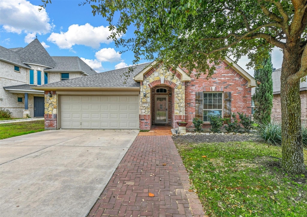 5533 Grenada Drive - Photo 0