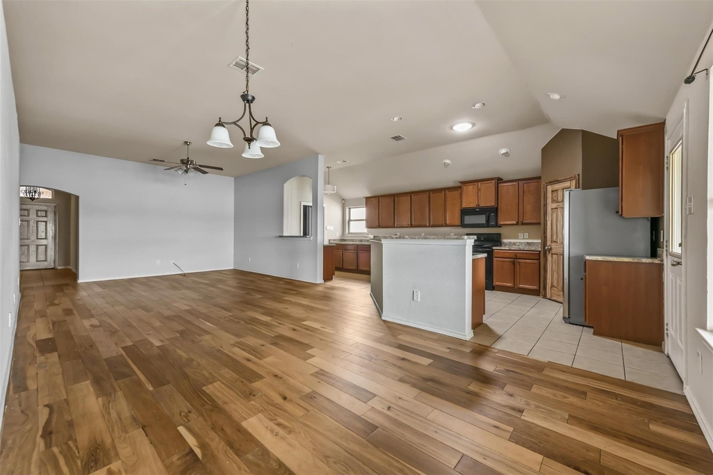 5533 Grenada Drive - Photo 8