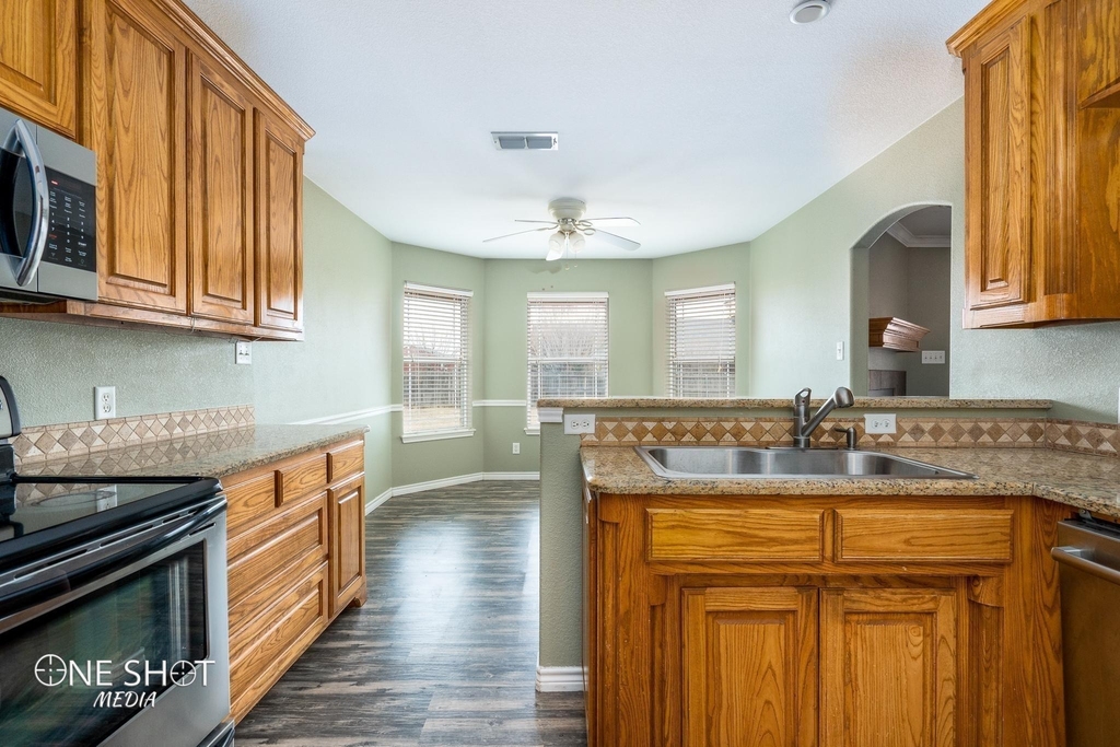 210 Ruger Street - Photo 13