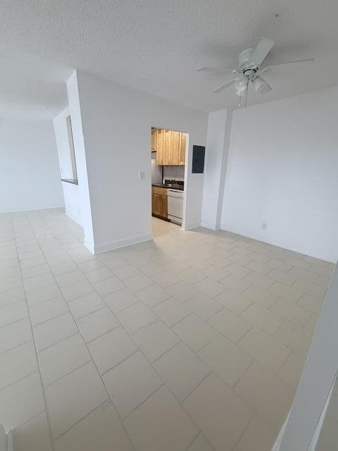 2555 Ne 11th Street - Photo 7