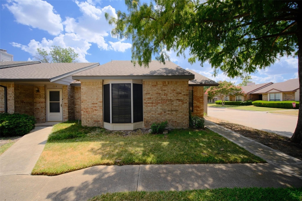 2111 E Beltline Road - Photo 2