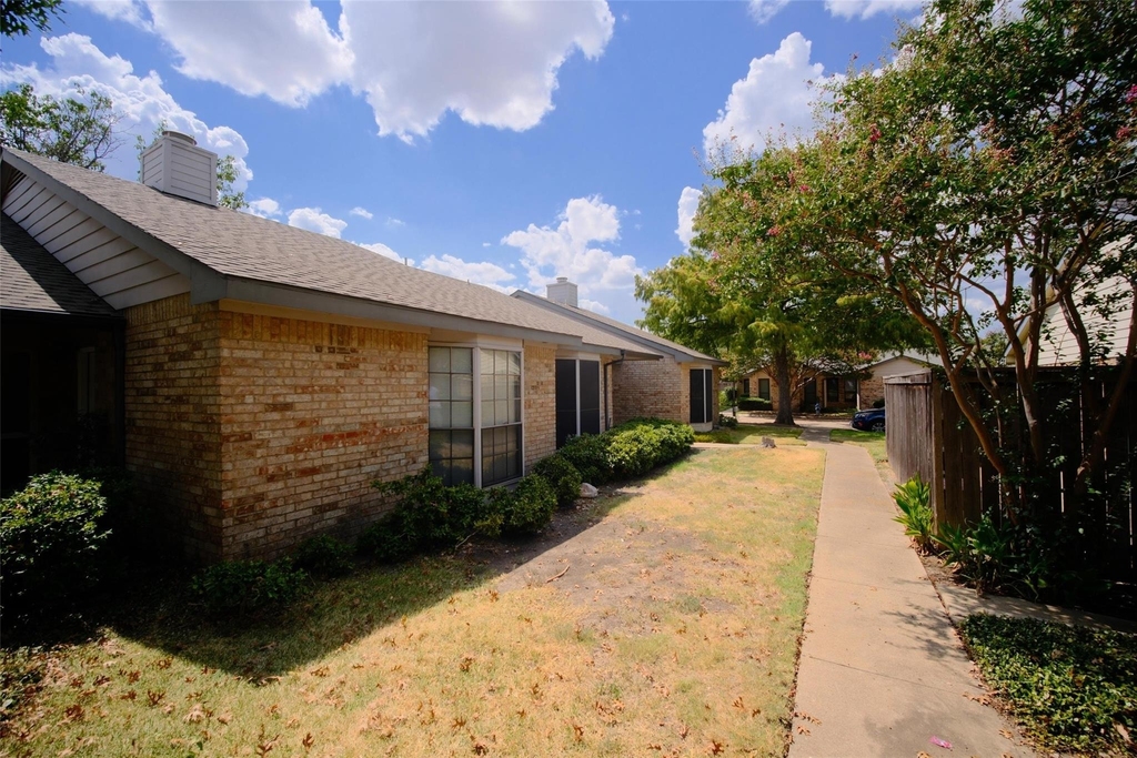 2111 E Beltline Road - Photo 31