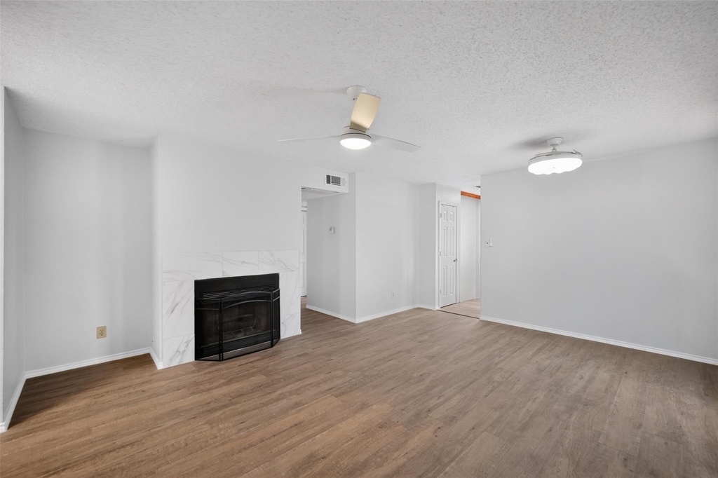 2111 E Beltline Road - Photo 20