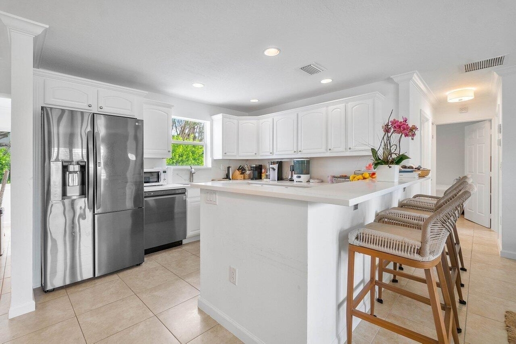 125 Gregory Place - Photo 4