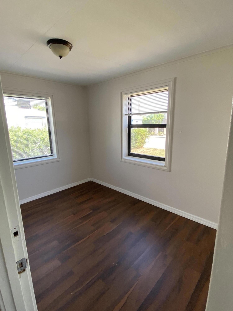 816 W 4th Street - Photo 6