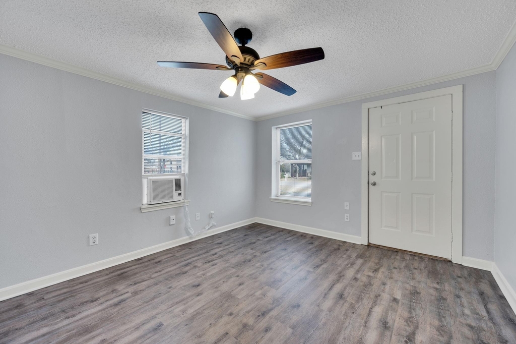 412 E Avenue F - Photo 7