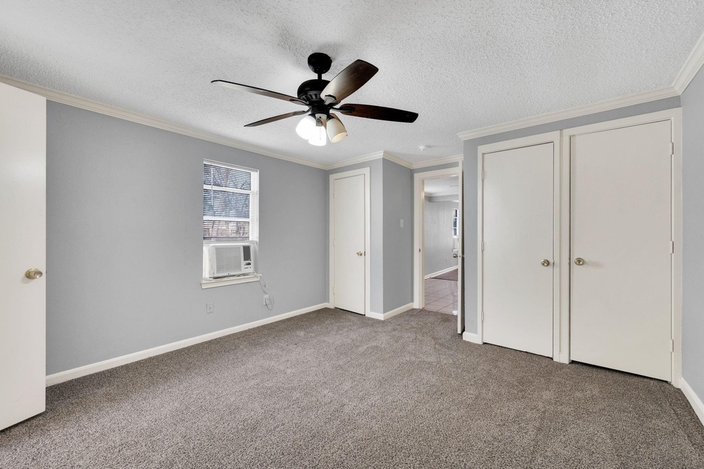 412 E Avenue F - Photo 3