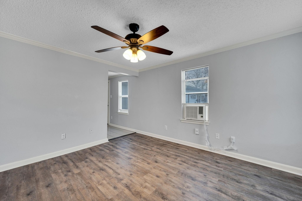 412 E Avenue F - Photo 6