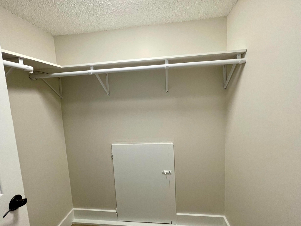 825 Center Street - Photo 24