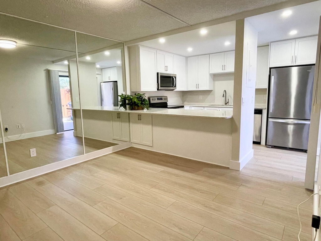 825 Center Street - Photo 12