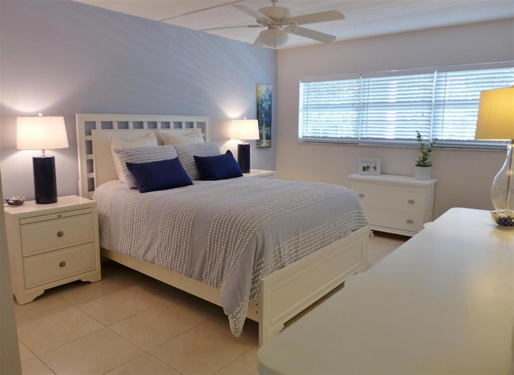 605 Oaks Drive - Photo 3