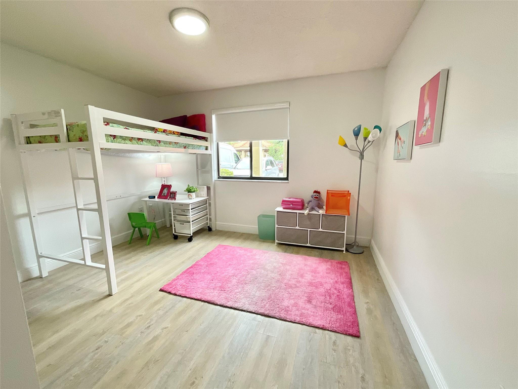 9517 Fontainebleau Boulevard - Photo 2