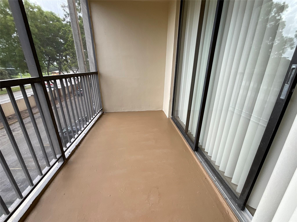 9517 Fontainebleau Boulevard - Photo 8