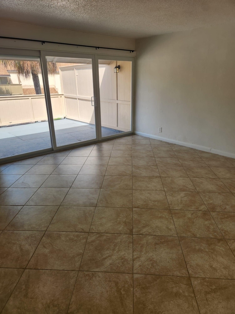 834 Nw 82nd Avenue - Photo 3