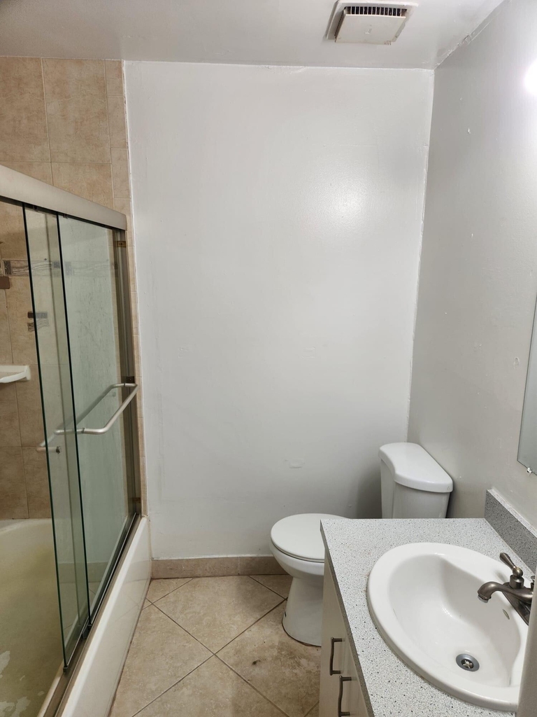 834 Nw 82nd Avenue - Photo 4