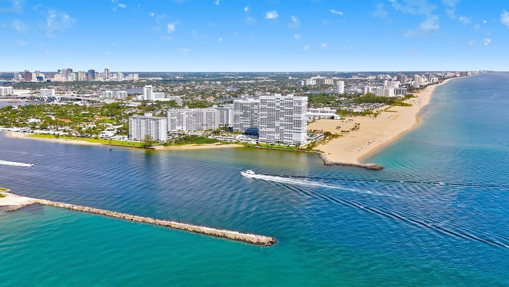 2000 S Ocean Drive - Photo 0