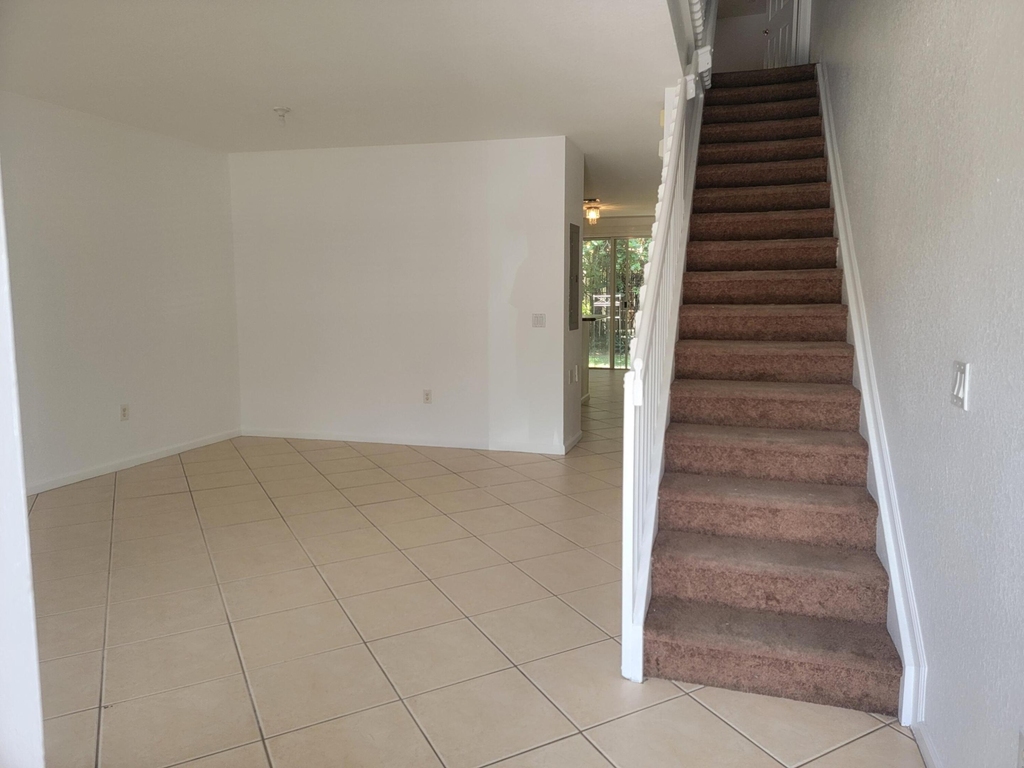 2603 Sw 82nd Avenue - Photo 4